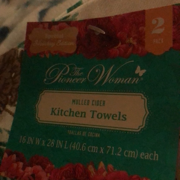 New! The pioneer woman kitchen towels 2pk - Picture 4 of 5